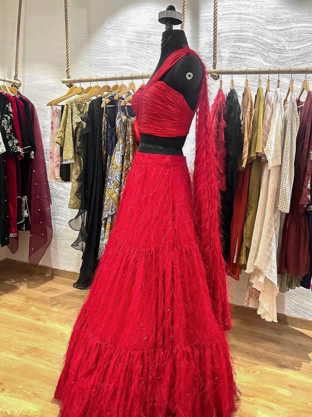 Scarlet Feather Lehenga Set - Auruhfy India