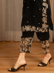 Embroidered Silk Velvet Kurta Set with Dupatta (Black)
