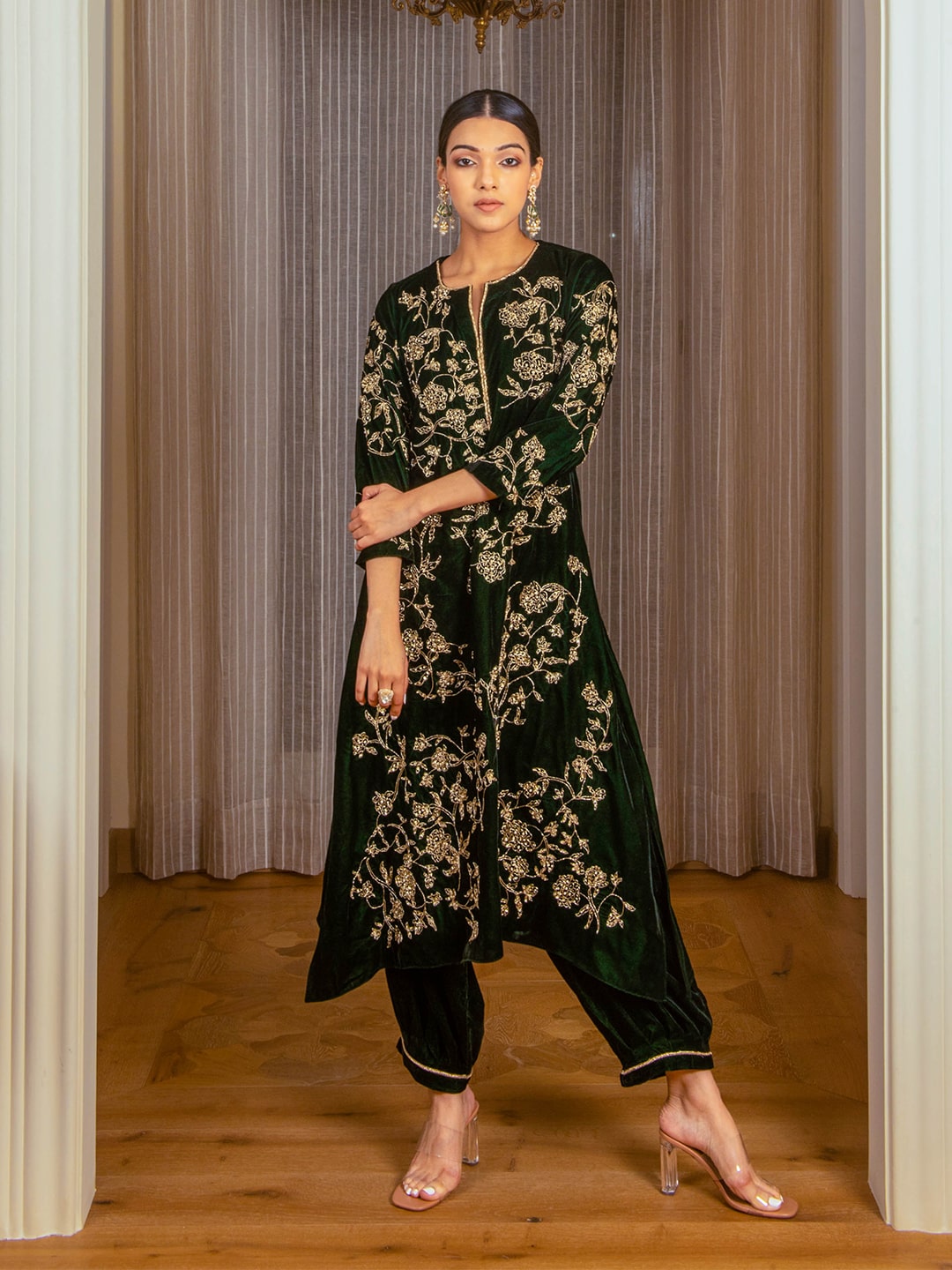 Rubina Dilaik In Our Silk Velvet A-Line Embroidered Kurta Set - Auruhfy India