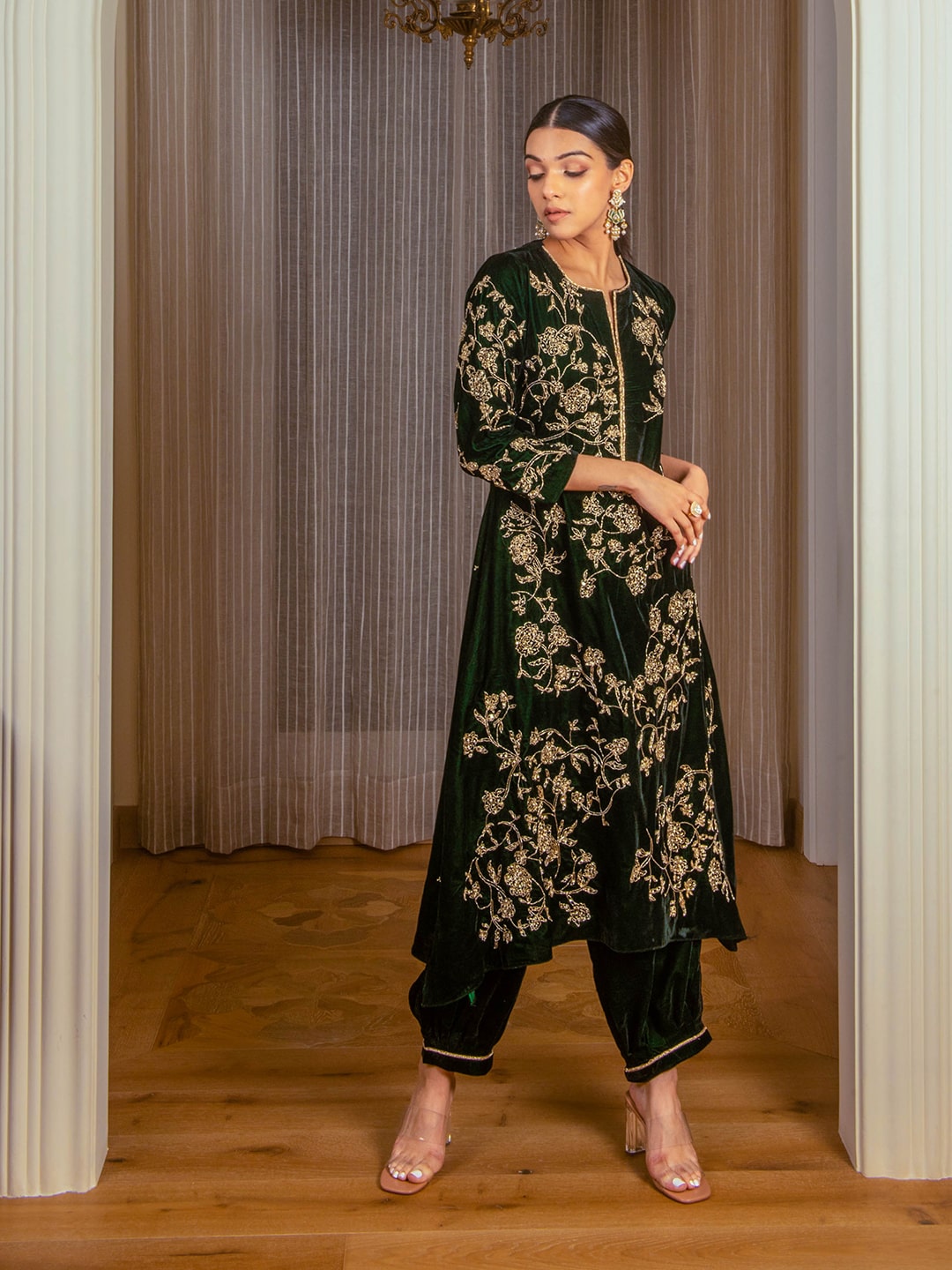 Rubina Dilaik In Our Silk Velvet A-Line Embroidered Kurta Set - Auruhfy India