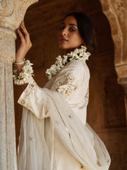 Zaeba Kurta Set - Auruhfy India