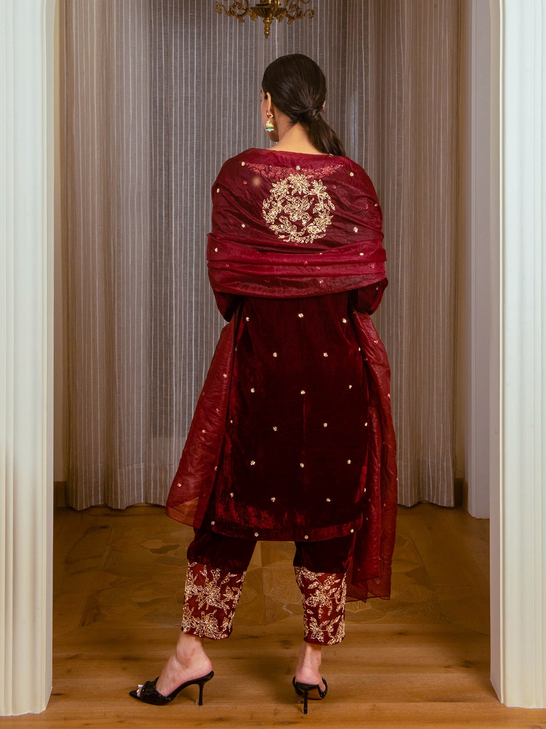 Embroidered Silk Velvet Kurta Set with Dupatta (Wine)