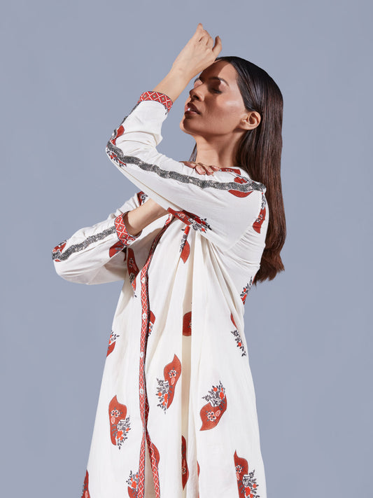 Neoma Curved Hem Shirt - Auruhfy India